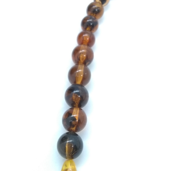 Vintage faux amber beaded necklace - Picture 5 of 13